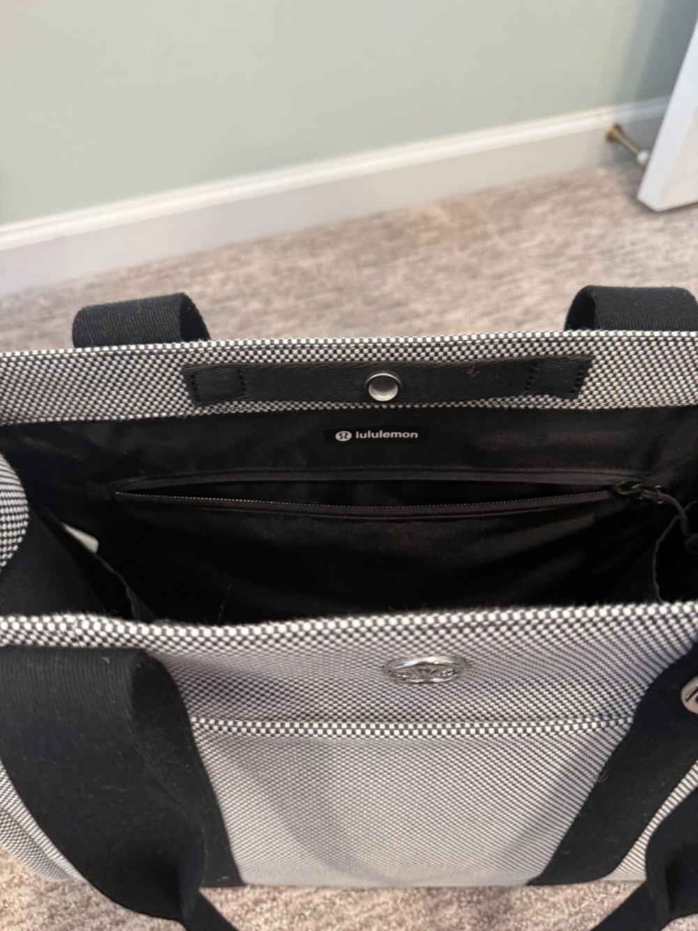 Lululemon Two‑Tone Canvas Tote Bag – Black & White - Picture 5 of 6